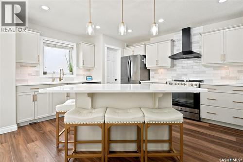 8607 Wascana Gardens Lane, Regina, SK - Indoor Photo Showing Kitchen With Upgraded Kitchen