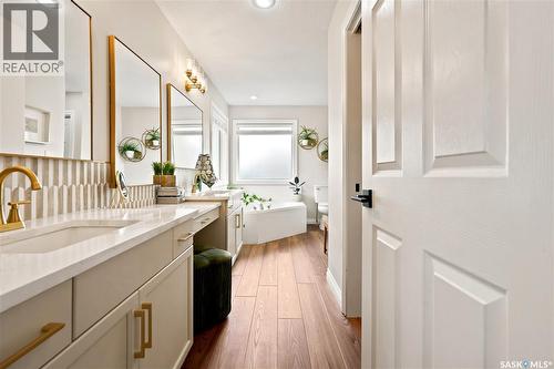 8607 Wascana Gardens Lane, Regina, SK - Indoor Photo Showing Bathroom