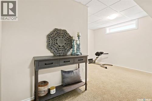 8607 Wascana Gardens Lane, Regina, SK - Indoor