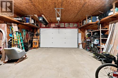 8607 Wascana Gardens Lane, Regina, SK - Indoor Photo Showing Garage