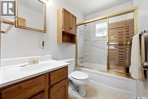 273 Angus Street, Regina, SK - Indoor Photo Showing Bathroom
