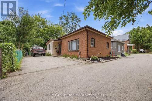 1 BRITTON DRIVE  St. Thomas, ON N5P 3E4