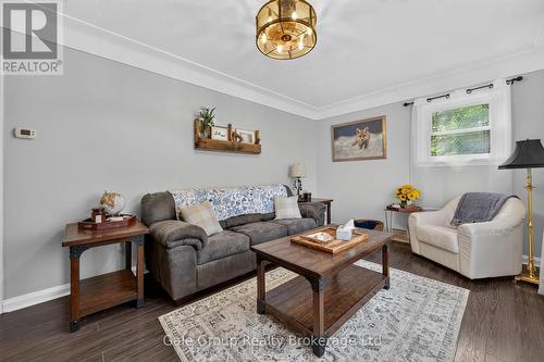 1 Britton Drive, St. Thomas, ON - Indoor Photo Showing Living Room