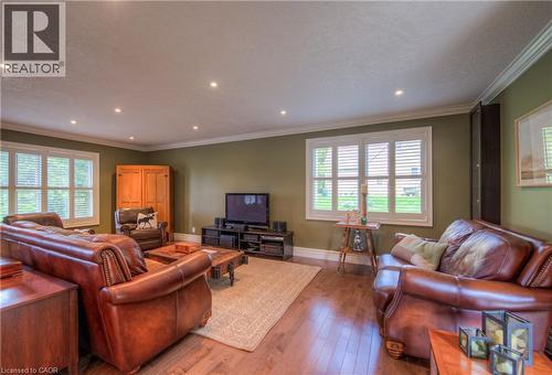 145 Riverbank Drive, Cambridge, ON - Indoor Photo Showing Living Room