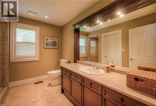 145 Riverbank Drive, Cambridge, ON - Indoor Photo Showing Bathroom