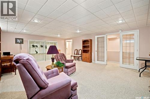 3291 Thames Crescent E, Regina, SK - Indoor