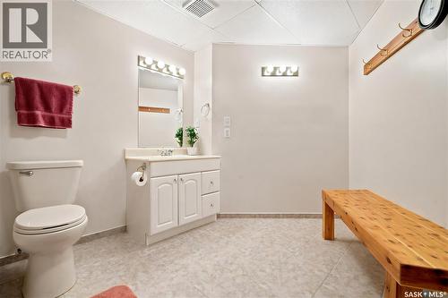 3291 Thames Crescent E, Regina, SK - Indoor Photo Showing Bathroom