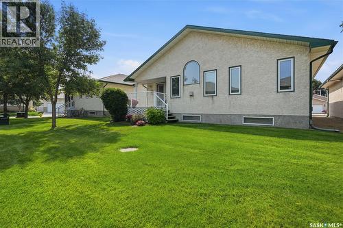 3291 Thames Crescent E, Regina, SK - Outdoor