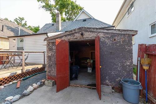 127 Hespeler Ave, Winnipeg, MB - Outdoor With Exterior