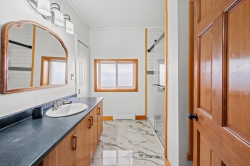 Bathroom - 760 Ch. Du Lac-Bouchette, Sainte-Adèle, QC - Indoor Photo Showing Bathroom