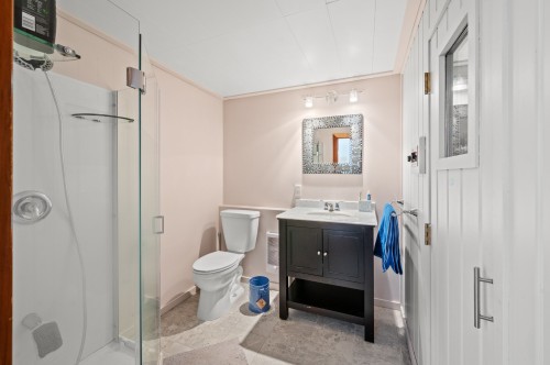 Bathroom - 760 Ch. Du Lac-Bouchette, Sainte-Adèle, QC - Indoor Photo Showing Bathroom
