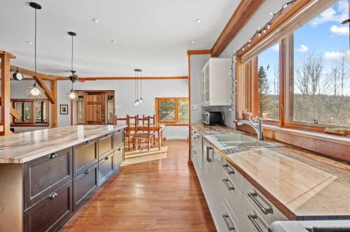 Kitchen - 760 Ch. Du Lac-Bouchette, Sainte-Adèle, QC - Indoor Photo Showing Kitchen With Double Sink With Upgraded Kitchen