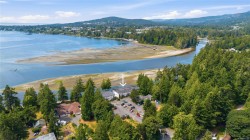 #4-1986 Glenidle Rd Sooke, BC V9Z 0B1