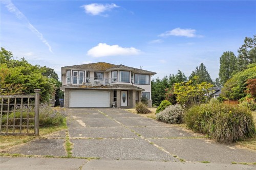 876 Cavin Rd, French Creek, BC 