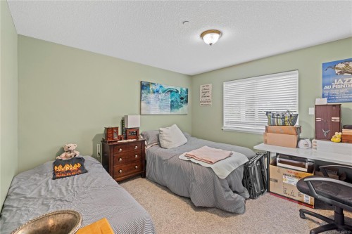 876 Cavin Rd, French Creek, BC 