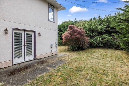 876 Cavin Rd, French Creek, BC 