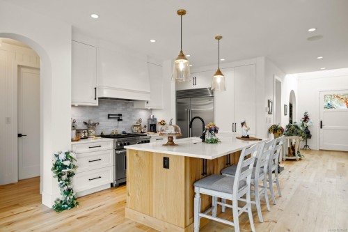 2061 Pinehurst Terr, Langford, BC 