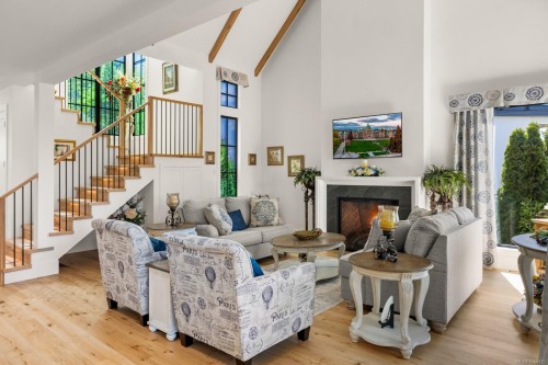 2061 Pinehurst Terr, Langford, BC 