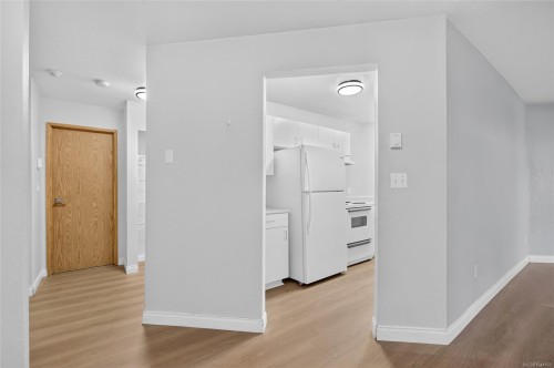 #105-200 Back Rd, Courtenay, BC - Indoor Photo Showing Other Room