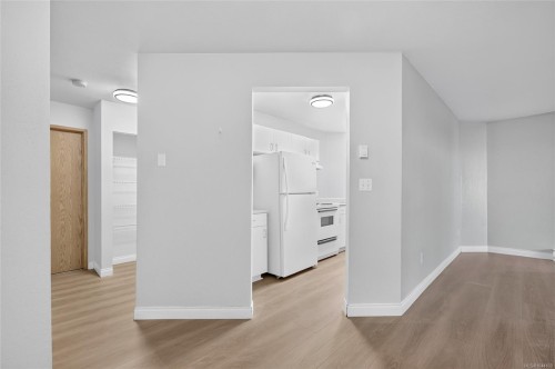 #105-200 Back Rd, Courtenay, BC - Indoor Photo Showing Other Room