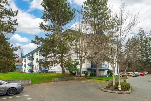 #105-200 Back Rd, Courtenay, BC - Outdoor