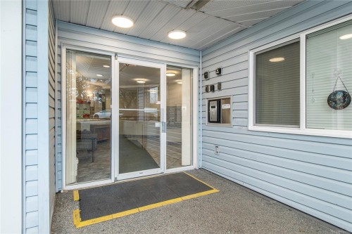 #105-200 Back Rd, Courtenay, BC - Outdoor With Exterior