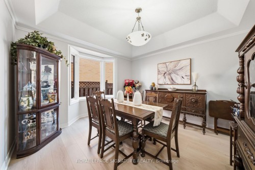 79 Twin Willow Crescent E, Brampton, ON - Indoor Photo Showing Dining Room