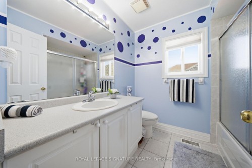 79 Twin Willow Crescent E, Brampton, ON - Indoor Photo Showing Bathroom