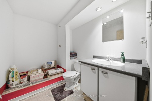 79 Twin Willow Crescent E, Brampton, ON - Indoor Photo Showing Bathroom