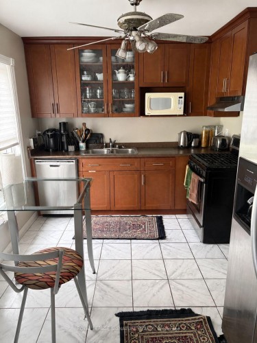 Main/Upper-137 Madoc Drive , Brampton, ON L6V 2A5 4