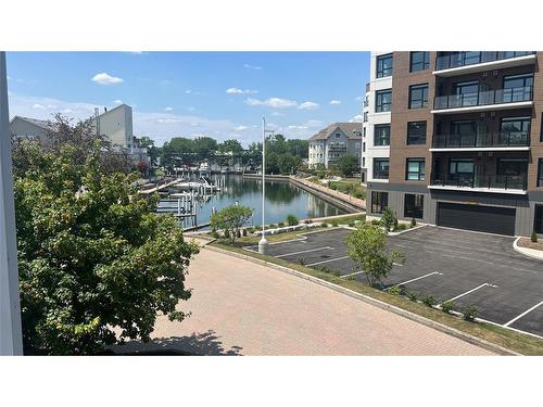 M-212-1520 Venetian Boulevard, Point Edward, ON - Outdoor