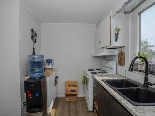 503 Prince Arthur Boulevard, Thunder Bay, ON - Indoor Photo Showing Kitchen With Double Sink