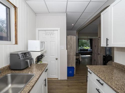 503 Prince Arthur Boulevard, Thunder Bay, ON - Indoor Photo Showing Kitchen