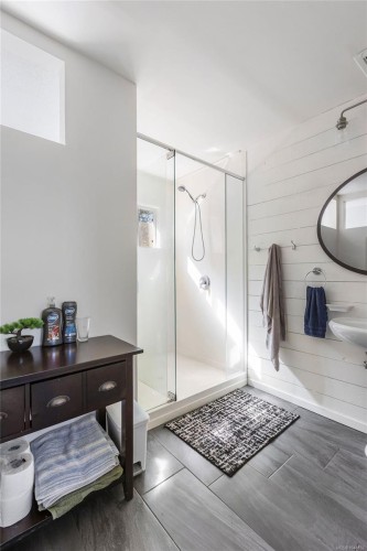 4054 Grange Rd, Saanich, BC 