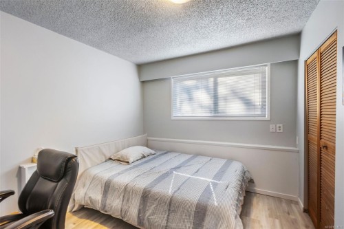 4054 Grange Rd, Saanich, BC 