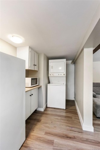 4054 Grange Rd, Saanich, BC 