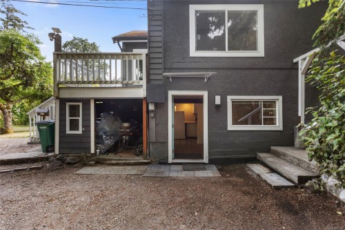 4054 Grange Rd, Saanich, BC 