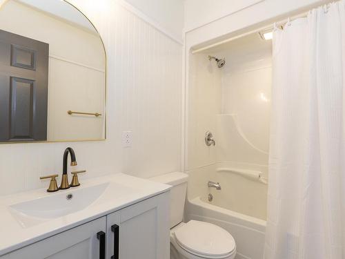 39 Rogers Avenue, Amherst, NS - Indoor Photo Showing Bathroom