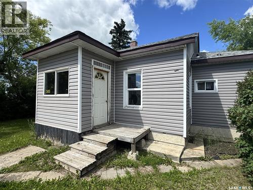 303 4Th Avenue W, Biggar, SK - Outdoor