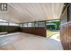 Screened in Patio - 