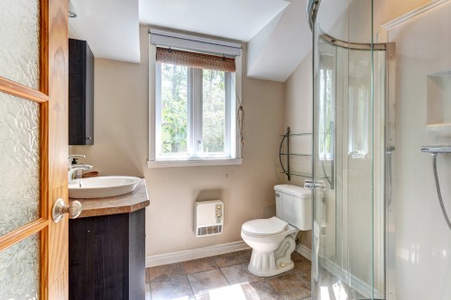 Salle de bains - 1295 Rue Bourgeois, Laval (Sainte-Dorothée), QC - Indoor Photo Showing Bathroom