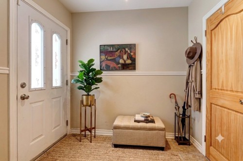 Hall d'entrée/Vestibule - 1295 Rue Bourgeois, Laval (Sainte-Dorothée), QC - Indoor Photo Showing Other Room