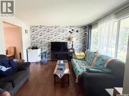 518 1St Street E, Meadow Lake, SK - Indoor Photo Showing Living Room