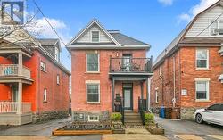 1 - 212 FLORA STREET Ottawa, ON K1R 5R7