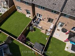 82 DENNIS DRIVE West Lincoln (Smithville), ON L0R 2A0