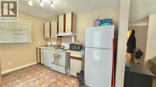 16 Marshall Street, Waterloo, ON - Indoor Photo Showing Kitchen