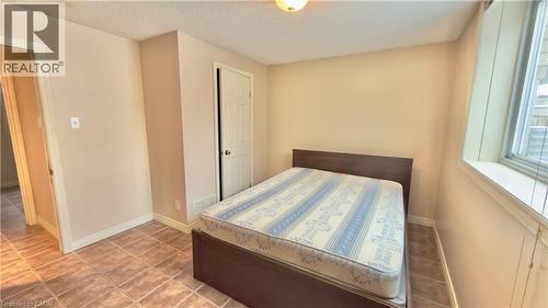 16 Marshall Street, Waterloo, ON - Indoor Photo Showing Bedroom