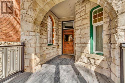 LOWER - 83 MADISON AVENUE , Toronto, Ontario M5R 2S3 5