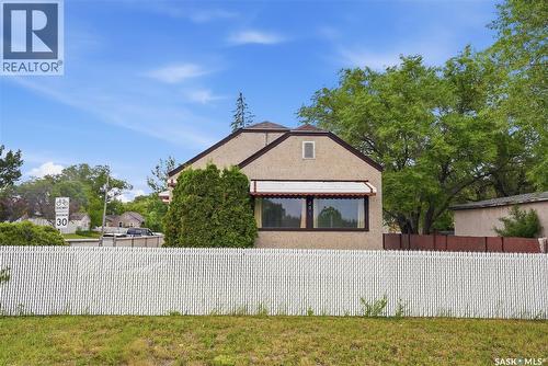 201 P Avenue N, Saskatoon, SK - Outdoor