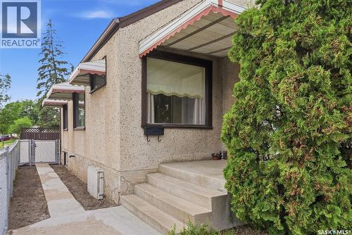 201 P Avenue N, Saskatoon, SK - Outdoor